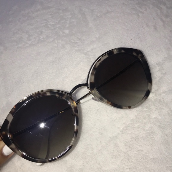Prada SUNGLASSES 💋